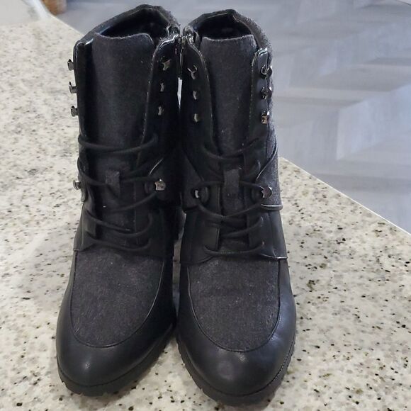 Antonio Melani womans, leather, wool heeled boots, Nwot, size 10 - Picture 3 of 10